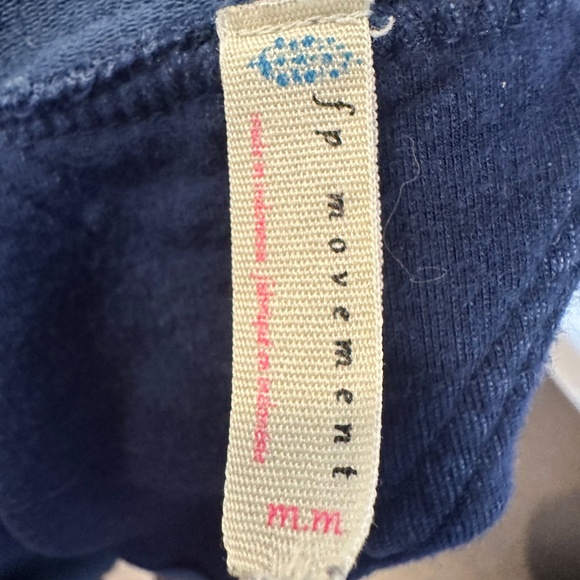 Free People Movement fitted zip Hoodie. Size medium. NWOT. - Picture 5 of 5